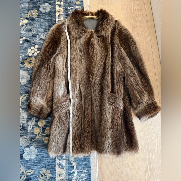 Luxurious Brown Fur Coat - 100% Raccoon Fur - Picture 10 of 15